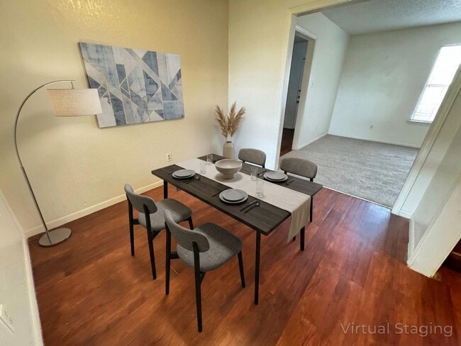 Building Photo - 3802 Hereford Ln