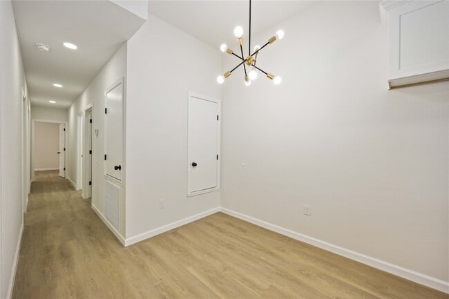 Building Photo - 309 Massachusetts St