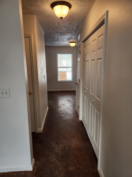 Building Photo - 260 Pearl St