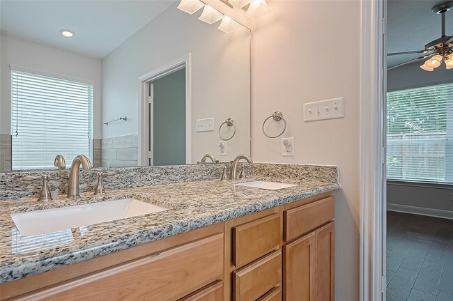 Building Photo - 25919 Orchard Knoll Ln