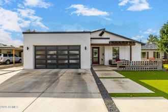 Building Photo - 1831 E Montecito Ave