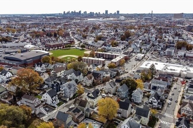 Building Photo - 40 Gledhill Ave