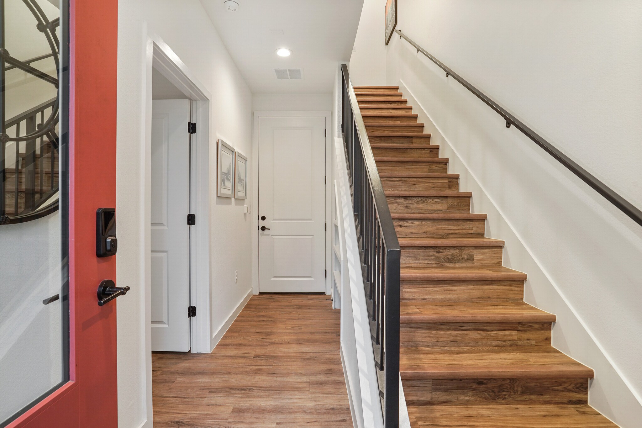 Building Photo - 3809 Valley View Rd