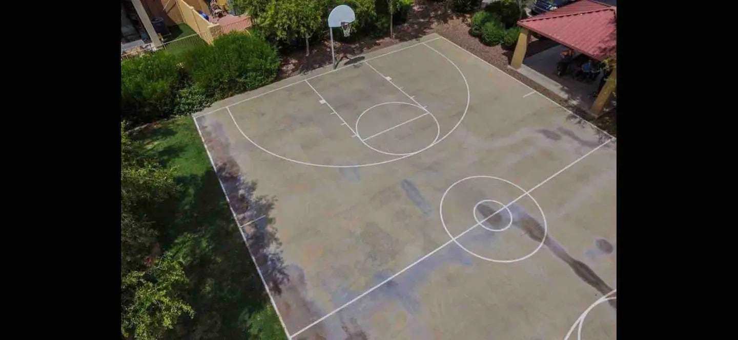 Building Photo - 1350 S Greenfield Rd