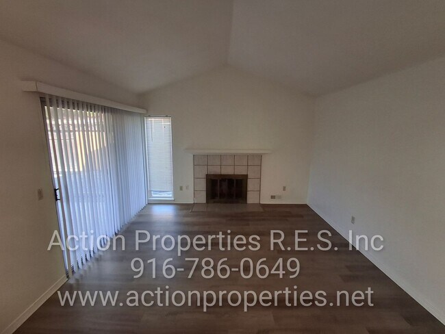 Building Photo - Antelope R.V. Parking, Single Story: Large Yard: RV Parking: 3 Bed, 2 Bath - Foothill Farms/Antelope