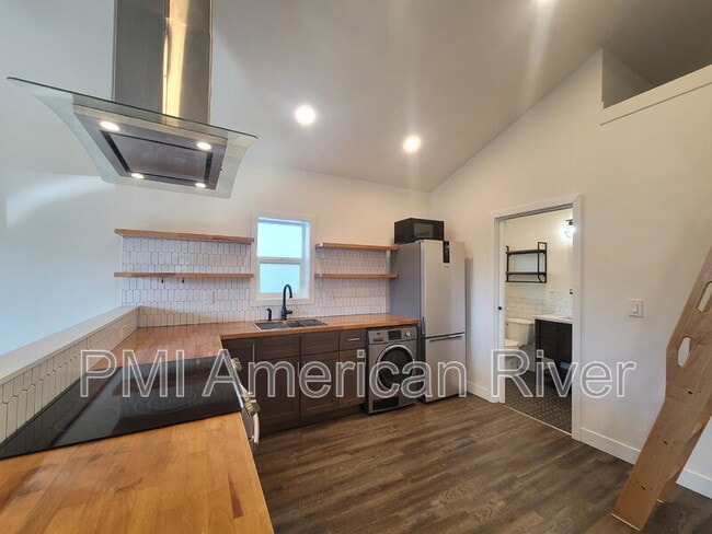 Building Photo - 3825 7th Ave