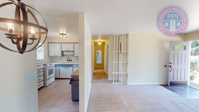 Building Photo - OREGON CITY / DEPOSIT FREE MOVE IN WITH OB...