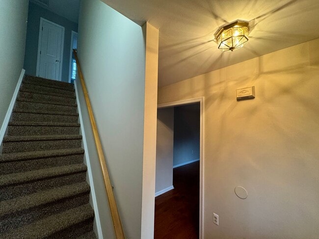 Building Photo - Beautiful Home in Campbell County