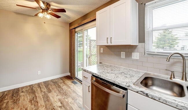 Building Photo - 922 Noddymill Ln E