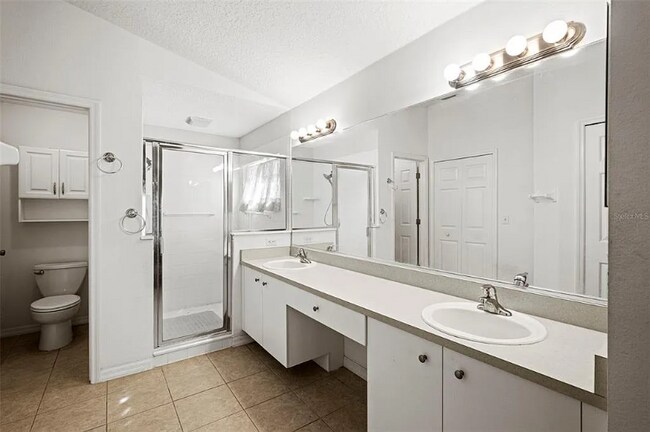 Building Photo - 122 Lindsay Dr