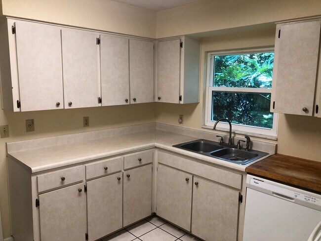 Building Photo - This home is truly a must see.