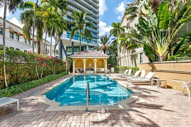 Building Photo - 691 Hibiscus St