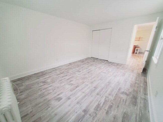 Building Photo - 22 Glenbrook Rd