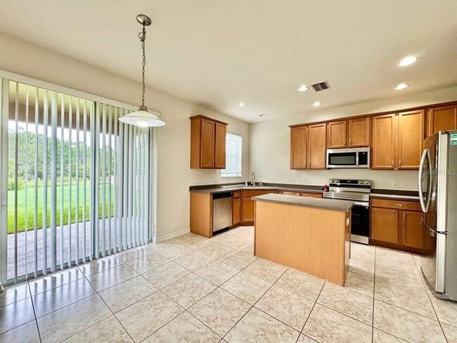 Building Photo - 9614 Oak Glade Ave