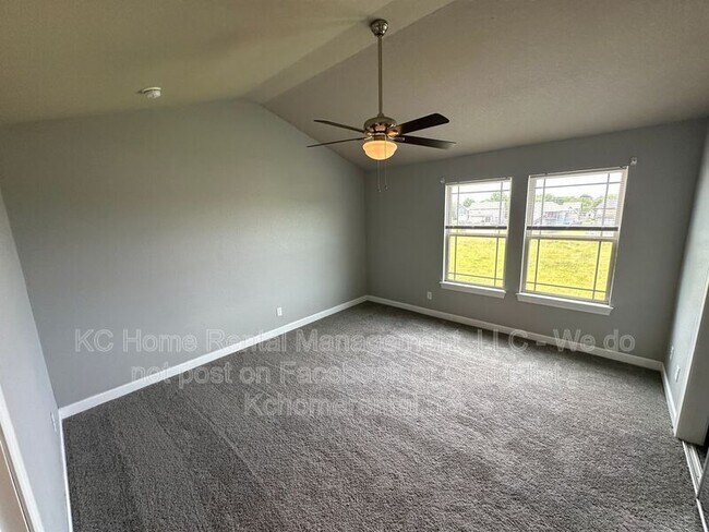Building Photo - 10540 Kane Dr