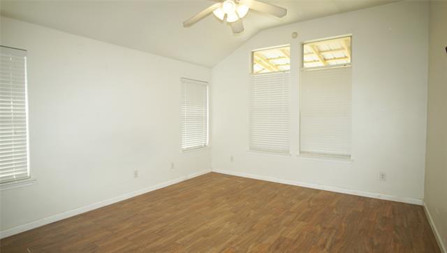 Building Photo - 926 Timber Oaks Ln