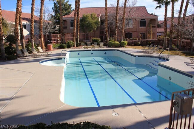 Building Photo - 700 Carnegie St