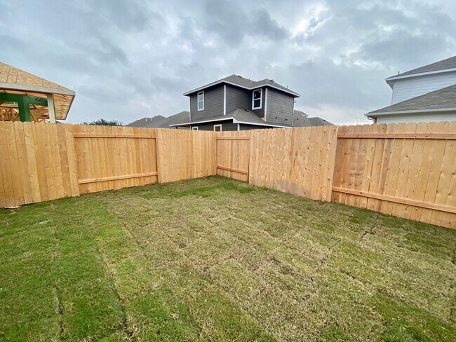 Building Photo - Stunning 4/2 Brand New Home in Kyle!