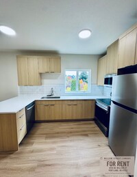 Building Photo - 6110 NE Willow St