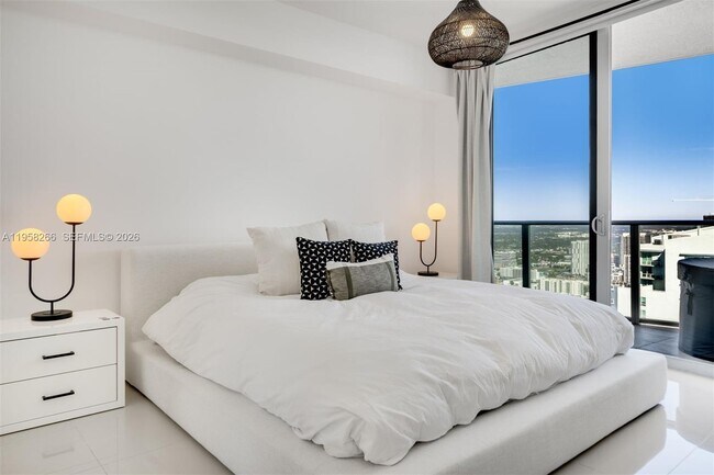 Building Photo - 488 NE 18th St