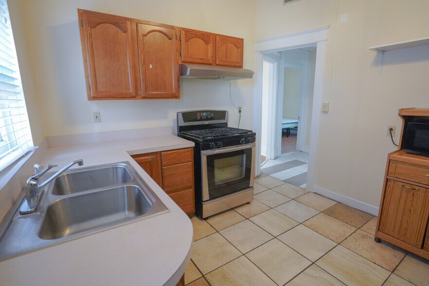 Building Photo - 6011 Waterman Blvd