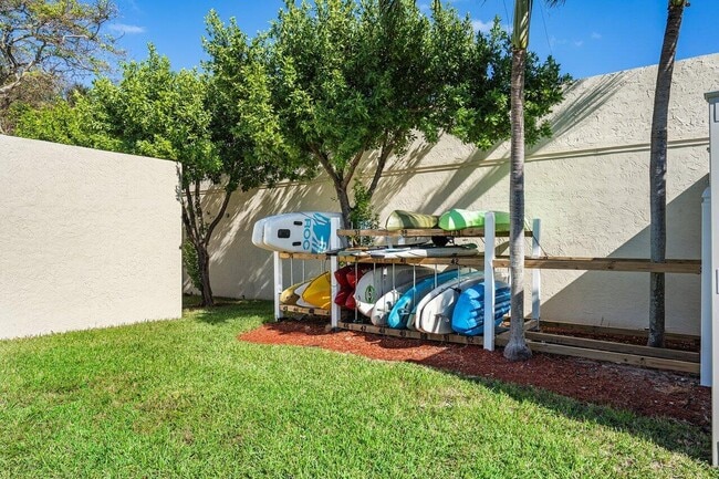 Building Photo - 2121 N Ocean Blvd