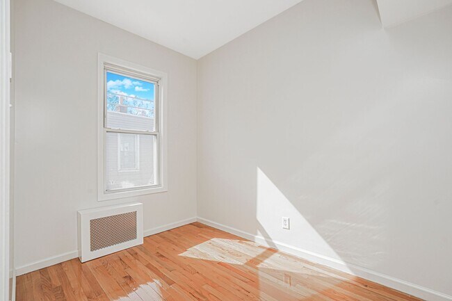 Building Photo - 599 18th St