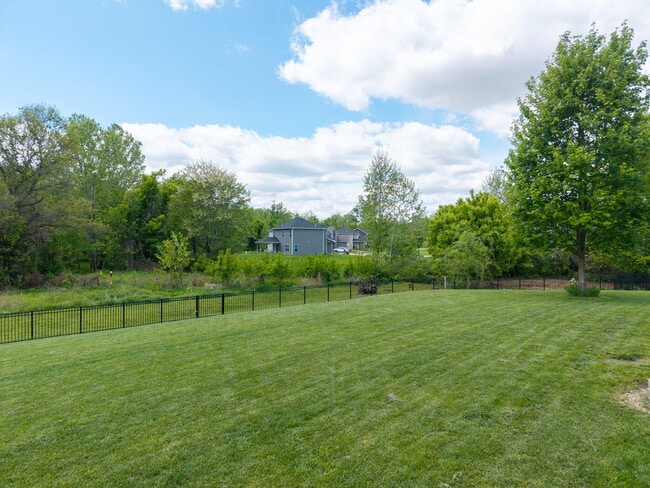 Building Photo - 2414 Nottoway Dr