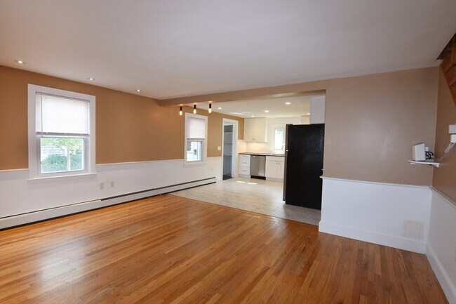 Building Photo - 18 Gould Rd