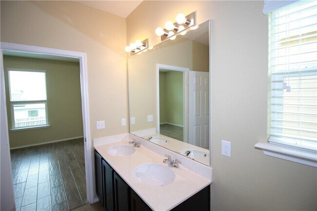 Building Photo - 5704 Knoll Pines Pass