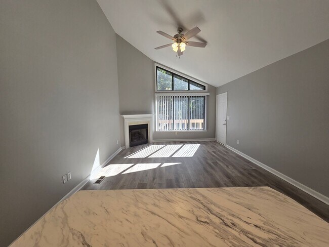 Building Photo - Charming 3-Bedroom Home Near the Interstate