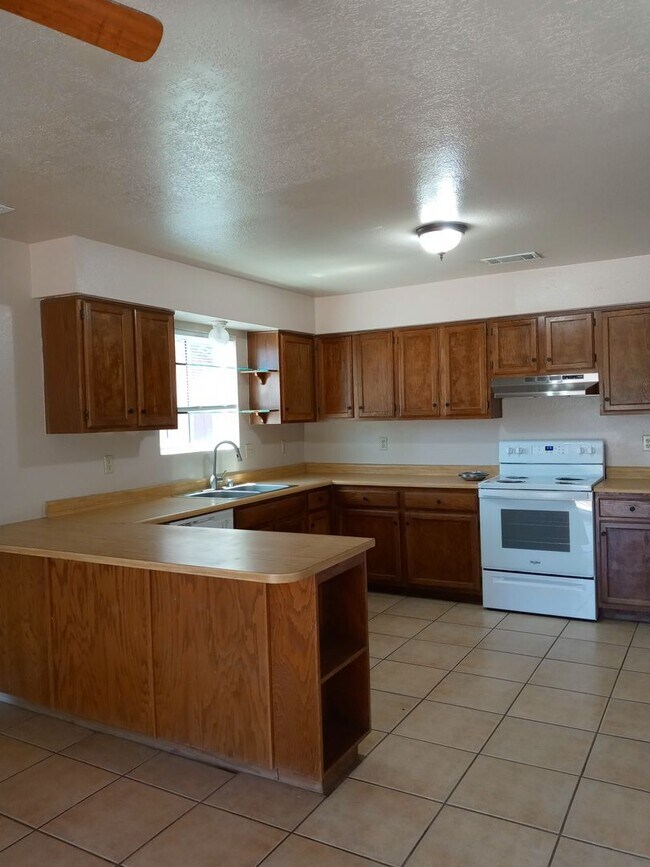 Building Photo - AFFORDABLE!!!