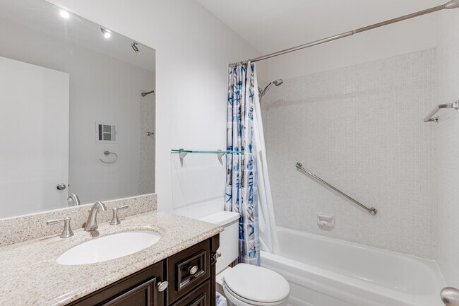 Building Photo - 509 Capri Dr