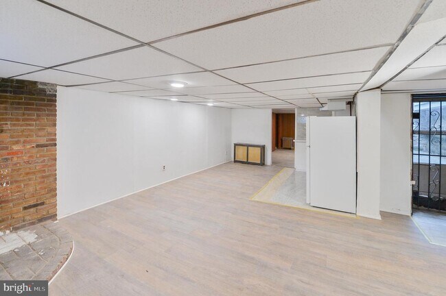 Building Photo - 217 S 47th St