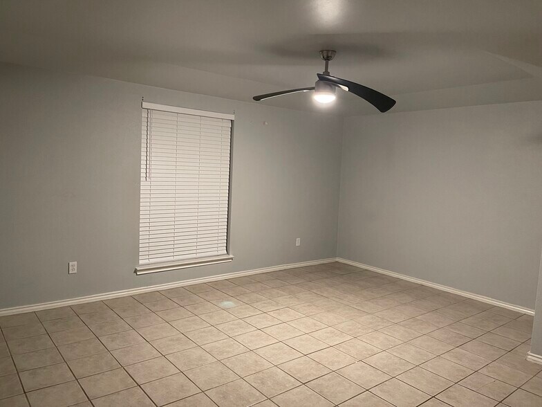 Building Photo - 1508 Nest Pl