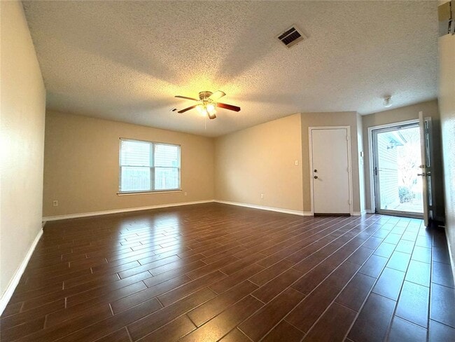 Building Photo - 12932 Heyerdahl Dr