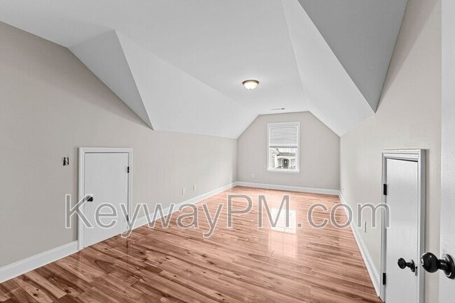 Building Photo - 716 Herrington Dr