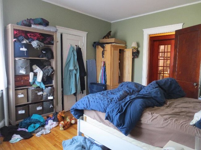 Building Photo - 2 Claflin Rd