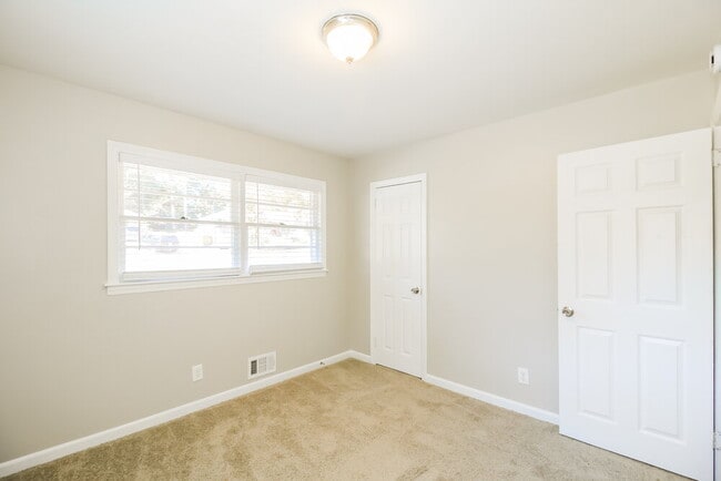 Building Photo - 6276 Harbin Woods Dr