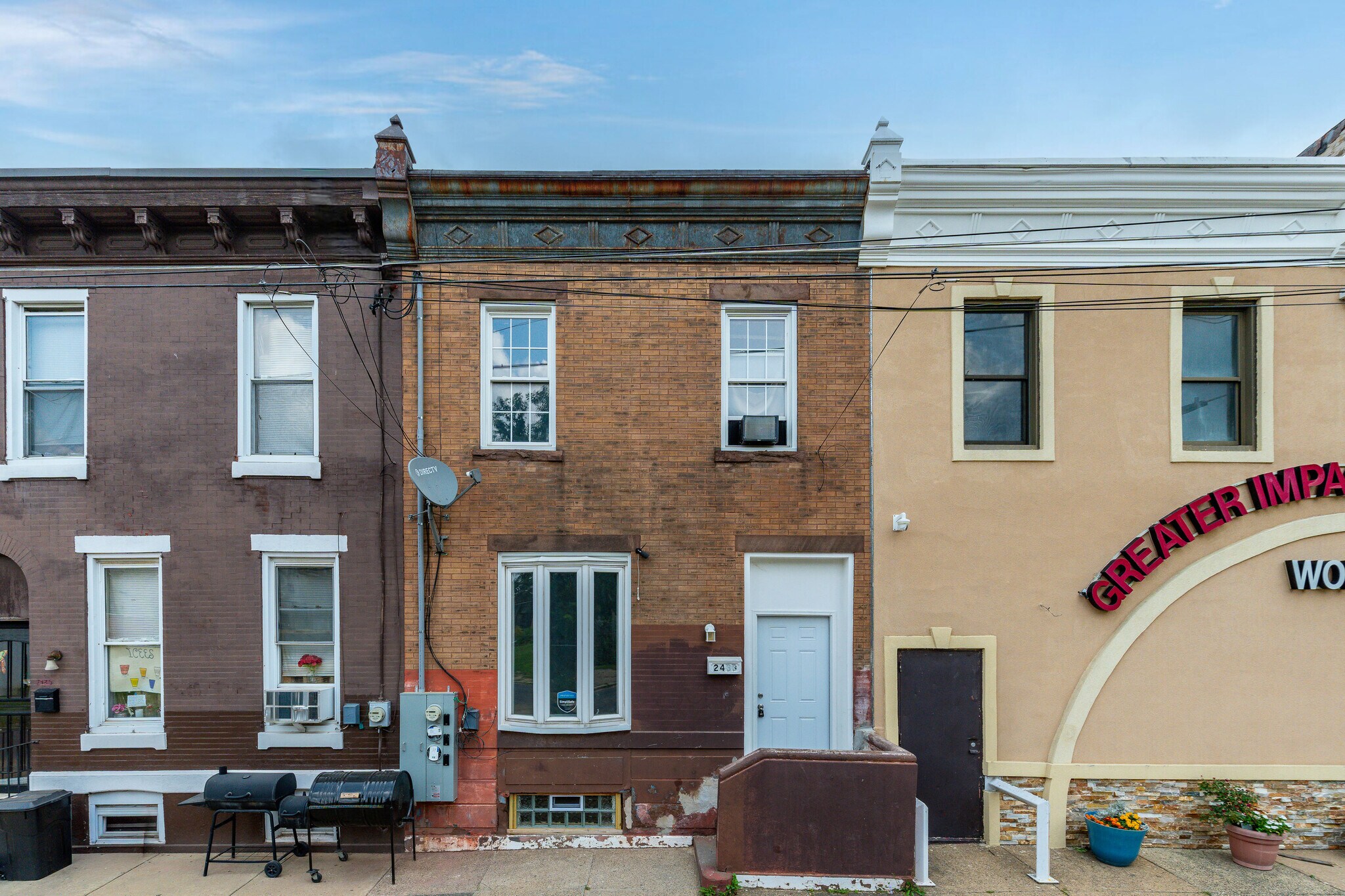 Building Photo - 2433 N 6th St