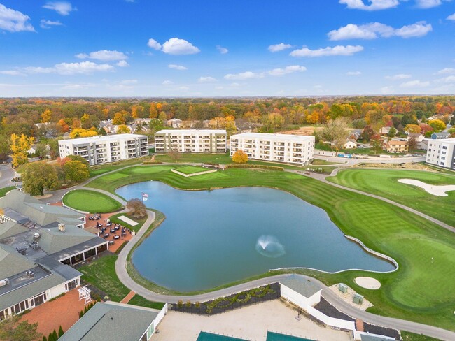 Building Photo - 5211 Highpointe Lakes Dr