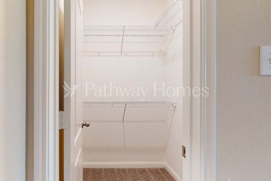 Building Photo - 1712 Blue Water Ct