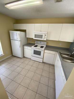 Building Photo - 1065 Antigua Cir
