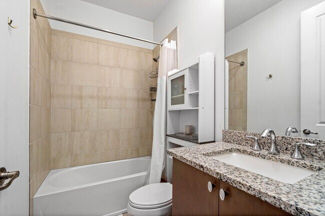 Building Photo - 11401 Pointe Midtown Dr