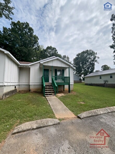Primary Photo - 173 Bybee Woods Dr