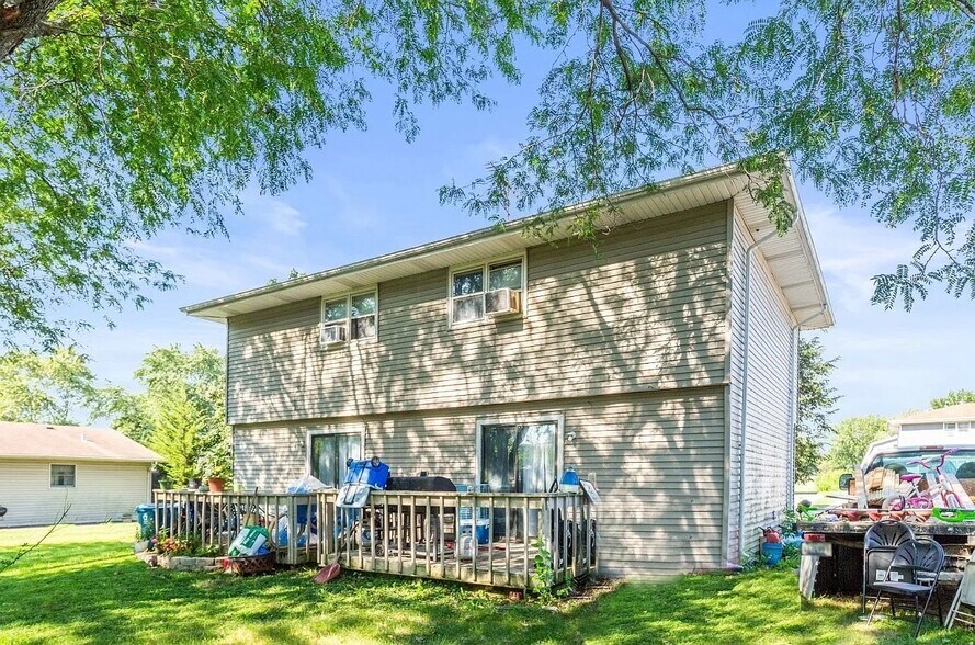 Building Photo - 1115 Burgundy Ln