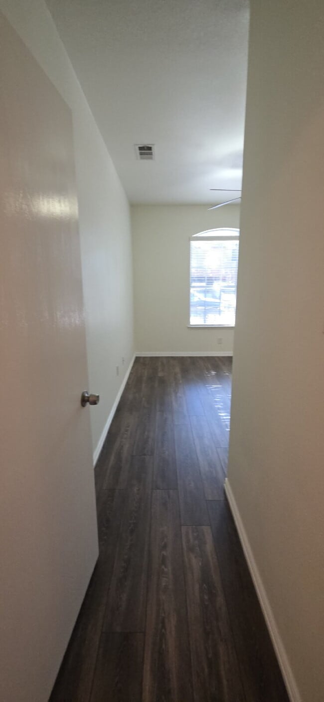 Building Photo - Beautifully Remodeled Home in Mansfield ISD – Corner Lot with Modern Upgrades!