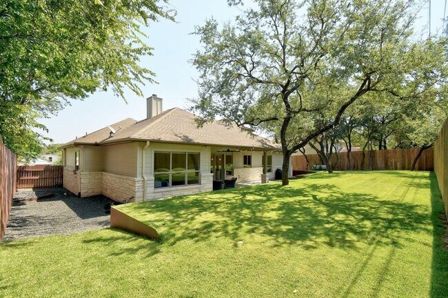 Building Photo - 1006 Lipan Trail