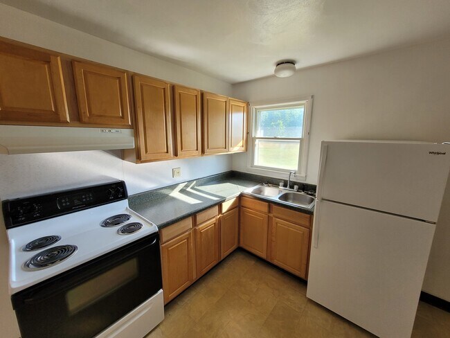 Building Photo - 266 Hinkley Dr