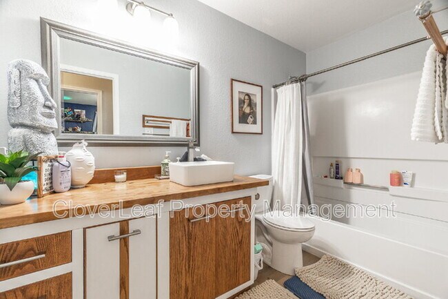 Building Photo - 4112 Cherry Tree Dr